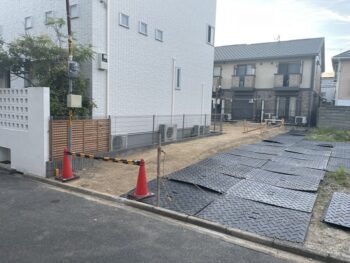 大阪吹田市旗竿地のエクステリア工事が始まりました