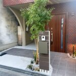 大阪市・都会の玄関まわりをシンプルに新しくリフォームエクステリア